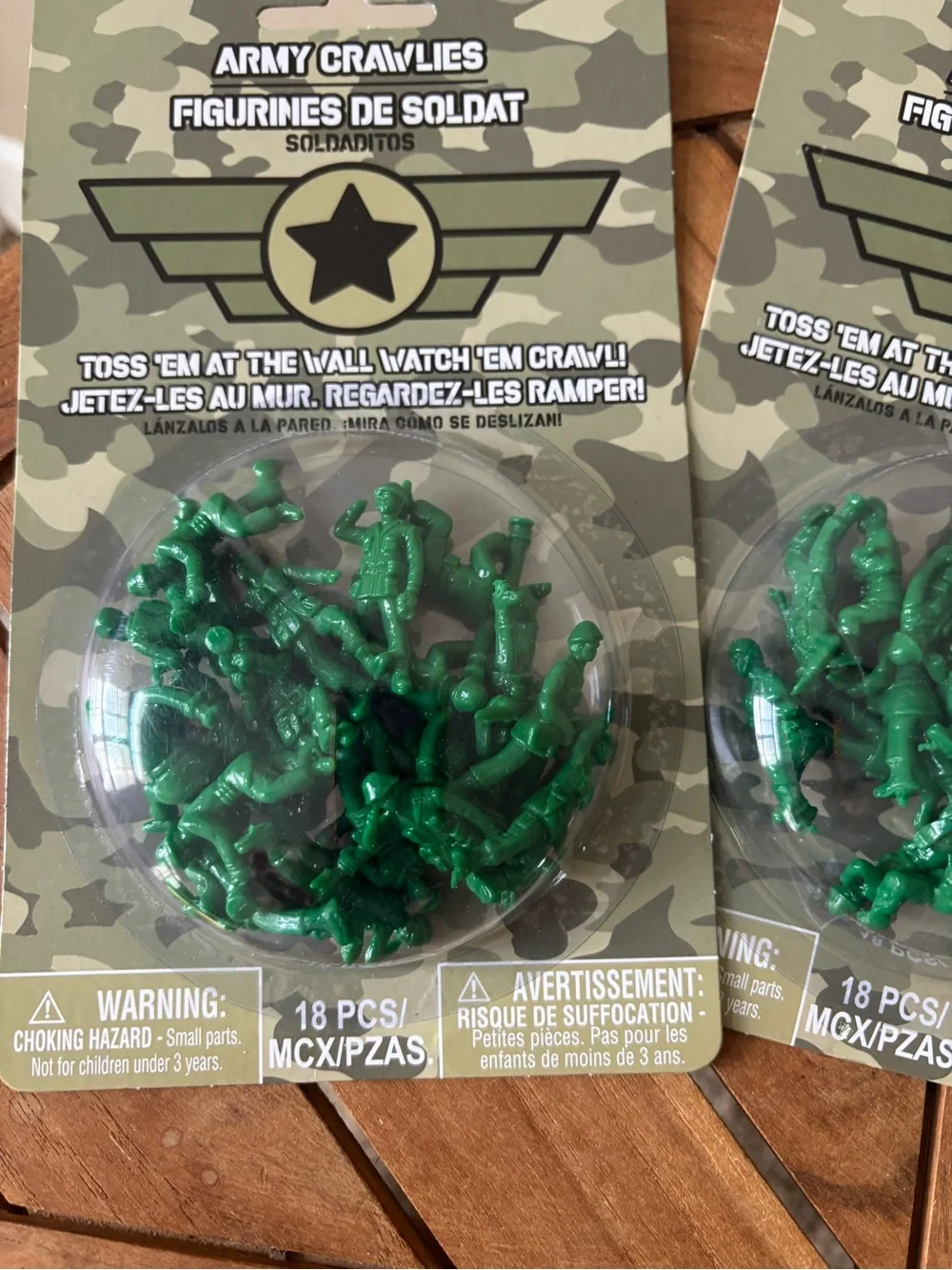 NEW Army Wall Crawlies Green Toy Soldier Party Favors 4 Packages SET